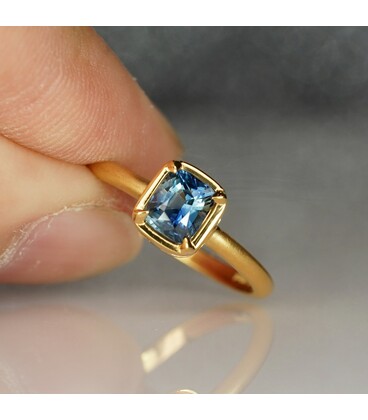 Teal Sapphire Single Stone Rings